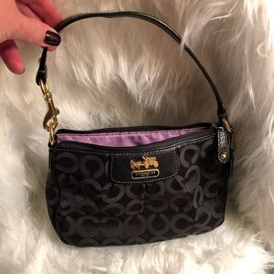 Coach Little Black Purse l C emblem